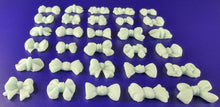 30 x Edible 3D small bows bow icing toppers, cake cupcakes decorations T012