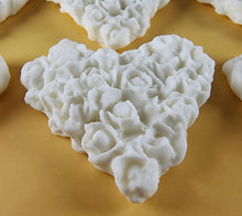 8 x Edible 3D 45mm Heart Clusters, icing toppers, cake cupcakes decorations T094