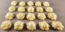 20 x Edible 3D 23mm high detail roses rose flowers icing toppers, cake cupcakes decorations T018