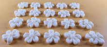 20 x Edible 3D 22mm flower flowers icing toppers, cake cupcakes decorations T031