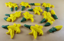 12 x Edible 3D 50mm Lily Flowers icing toppers, cake cupcakes decorations T109