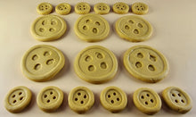 20 x Edible 3D 42mm Button Set, icing toppers, cake cupcakes decorations T079