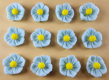 12 x Edible 3D 20mm flowers icing toppers, cake cupcakes decorations T105