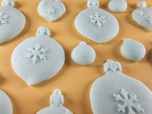 15 x Edible 3D 50mm Christmas Baubles, icing toppers, cake cupcakes decorations T091