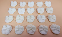 20 x Edible 3D 30mm violets violet flowers icing toppers, cake cupcakes decorations T003