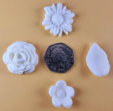 20 Piece Edible 3D Bouquet Flower set, icing toppers, cake cupcakes decorations T070