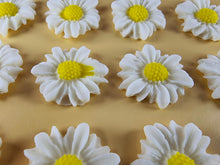 12 x Edible 3D 30mm Daisies Daisy flowers icing toppers, cake cupcakes T117