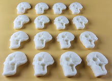 16 x Edible 3D 25mm Skulls, Halloween, icing toppers, cake cupcakes decorations T093