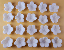 20 x Edible 3D 25mm Cherry Blossoms Flowers, icing toppers, cake cupcakes decorations T069