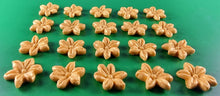 20 x Edible 3D 20mm flower flowers icing toppers, cake cupcakes decorations T034