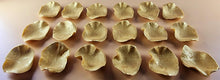 18 x Edible 3D 36mm Rose Petals icing toppers, cake cupcakes decorations T044