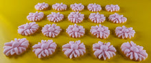 20 x Edible 3D 20mm daisies daisy flowers icing toppers, cake cupcakes decorations T016