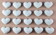 20 x Edible 3D 20mm Hearts icing toppers, cake cupcakes decorations T058