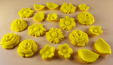 20 Piece Edible 3D Bouquet Flower set, icing toppers, cake cupcakes decorations T070