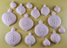 15 x Edible 3D 50mm Christmas Baubles, icing toppers, cake cupcakes decorations T091