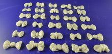30 x Edible 3D small bows bow icing toppers, cake cupcakes decorations T012