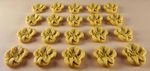 20 x Edible 3D 20mm flower flowers icing toppers, cake cupcakes decorations T023