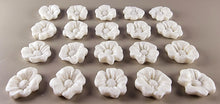 20 x Edible 3D 20mm flower flowers icing toppers, cake cupcakes decorations T019