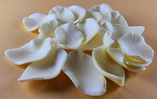 18 x Edible 3D 36mm Rose Petals icing toppers, cake cupcakes decorations T044