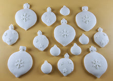 15 x Edible 3D 50mm Christmas Baubles, icing toppers, cake cupcakes decorations T091