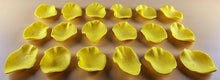 18 x Edible 3D 36mm Rose Petals icing toppers, cake cupcakes decorations T044