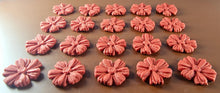 20 x Edible 3D 25mm daisies daisy flowers icing toppers, cake cupcakes decorations T014