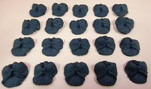 20 x Edible 3D 30mm violets violet flowers icing toppers, cake cupcakes decorations T003