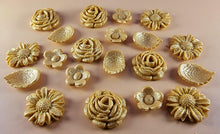 20 Piece Edible 3D Bouquet Flower set, icing toppers, cake cupcakes decorations T070