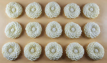 15 x Edible 3D Large Dahlia flowers, icing toppers, cake cupcakes decorations T078