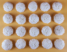 20 x Edible 3D 25mm roses rose flowers icing toppers, cake cupcakes decorations T008