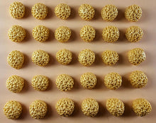 30 x Edible 3D 11mm Dahlia Flowers, icing toppers, cake cupcakes decorations T065
