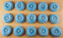 15 x Edible 3D Large Dahlia flowers, icing toppers, cake cupcakes decorations T078