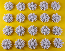 20 x Edible 3D 20mm daisies daisy flowers icing toppers, cake cupcakes decorations T016