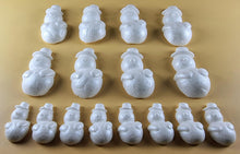 16 x Edible 3D 45mm Snowmen Snowman, Christmas icing toppers, cake cupcakes decorations T096