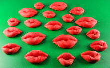 20 x Edible 3D 25mm Mixed Size Lips icing toppers, cake cupcakes decorations T050