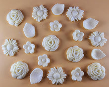 20 Piece Edible 3D Bouquet Flower set, icing toppers, cake cupcakes decorations T070