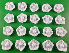 20 x Edible 3D 20mm flower flowers icing toppers, cake cupcakes decorations T032
