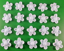 20 x Edible 3D 22mm flower flowers icing toppers, cake cupcakes decorations T026