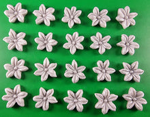 20 x Edible 3D 20mm flower flowers icing toppers, cake cupcakes decorations T034
