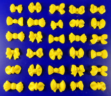 30 x Edible 3D small bows bow icing toppers, cake cupcakes decorations T012
