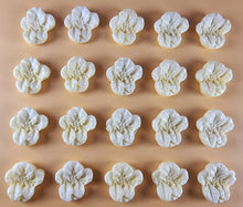 20 x Edible 3D 20mm flower flowers icing toppers, cake cupcakes decorations T023