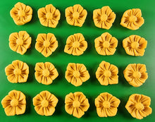 20 x Edible 3D 20mm flower flowers icing toppers, cake cupcakes decorations T032