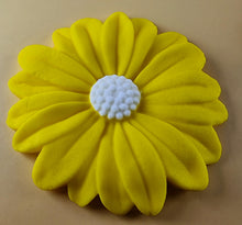 4 x Edible 3D 70mm Large Daisy Flowers icing toppers, cake cupcakes T122
