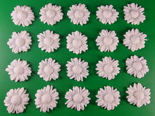 20 x Edible 3D 30mm daisies daisy flowers icing toppers, cake cupcakes decorations T015