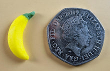 16 x Edible 3D Single Bananas Fruit, icing, cupcake toppers