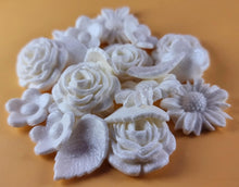 20 Piece Edible 3D Bouquet Flower set, icing toppers, cake cupcakes decorations T070