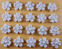 20 x Edible 3D 22mm flower flowers icing toppers, cake cupcakes decorations T031