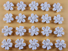 20 x Edible 3D 22mm flower flowers icing toppers, cake cupcakes decorations T031