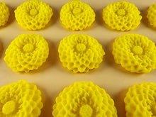 15 x Edible 3D Large Dahlia flowers, icing toppers, cake cupcakes decorations T078
