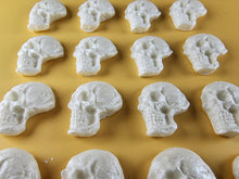 16 x Edible 3D 25mm Skulls, Halloween, icing toppers, cake cupcakes decorations T093